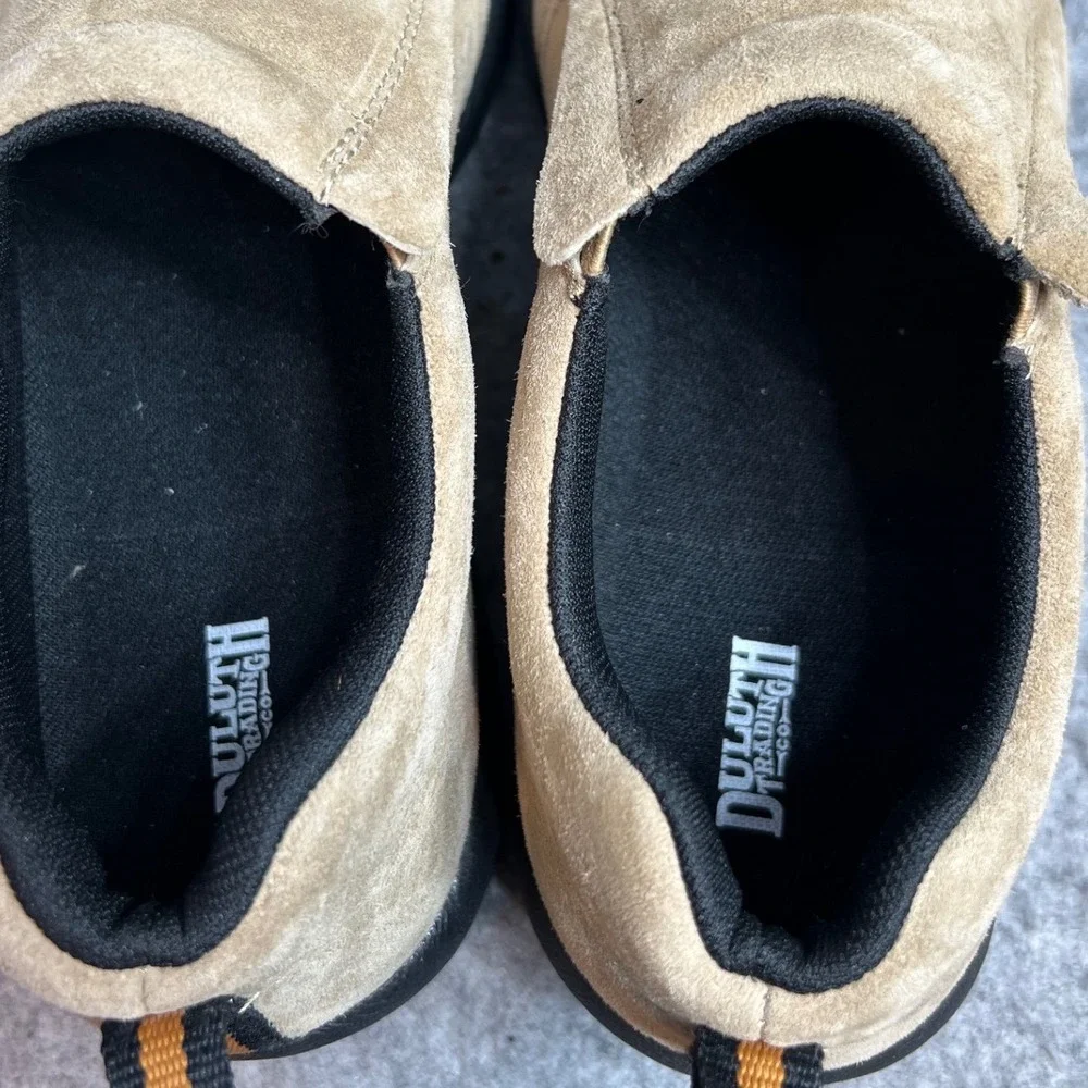 Duluth Trading Co Mens Wild Boar Mocs Tan Suede Slip On Shoes Non Slip Size 10